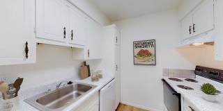 Riviera Apartments Gallery 18