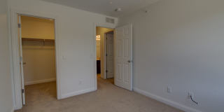 Gorgeous 3 Bedroom Townhome Gallery 13