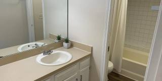 2 Bedroom Townhome in Lexington Square 2 Bedroom Townhome in Lexington Square Gallery 15