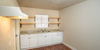 Cozy Remodeled Home Near Downtown Gallery 11