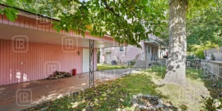 1813 West Mission Avenue - 2 Gallery 7