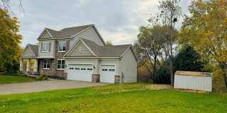 4 Bedroom Single Family Home in Forest Lake Gallery 1