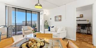 5225 Pooks Hill Road Gallery 5