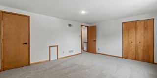 READY FOR MOVE IN! DON'T MISS THIS RENOVATED 2-BEDROOM TOWNHOME IN WEST MIFFLIN! Gallery 16