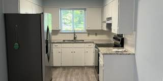 1749 Bluebonnet Lane Gallery 3