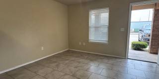1301 SW Washington apt 3- AVAILABLE NOW! Gallery 3
