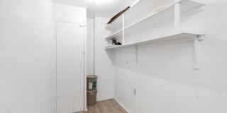 425 E Oxford Drive Gallery 24