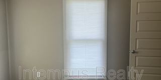 229 Deaderick Ave Gallery 14