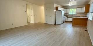 4 Bedroom, 2 Bathroom Duplex - Pet Friendly Gallery 27