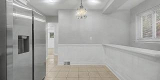 8108 Whitefield Street Gallery 14