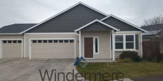 212 SW Doans Ave - Located in Homestead Community of College Place Gallery 1