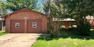 Large 3 Bedroom 1.5 Bathrooms***GARAGE CONVERSION IS 2 BONUS ROOMS*** in MWC * Available NOW (Post & Reno Major Cross Streets) Gallery 1