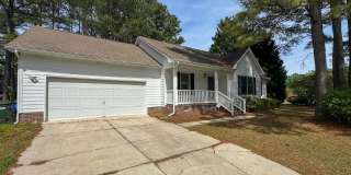 Charming 4 Bed 2 Bath Home in Jack Britt Gallery 1
