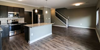 Lincoln Summit Falls Apartments & Townhomes Gallery 28