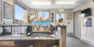 707 W Maple St Gallery 7