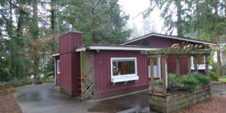 Beautiful 3 Bed 1 Bath Single Family House - Bellevue Gallery 1