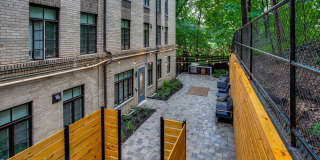 2900 Adams Mill Gallery 9