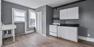 904 Main Street Gallery 1