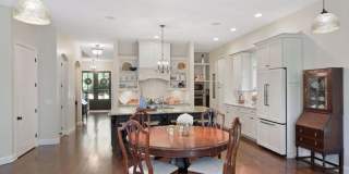 Luxury Living in Minnetonka – 6BR Home in Prime  Location Gallery 15