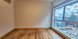 Beautiful 2 Bed 1.75 Bath Townhome in Central District Gallery 13