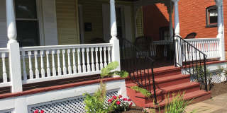 1524 West Fourth Street Gallery 1