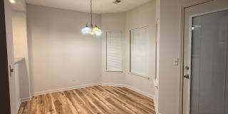 Beautifully Renovated 3 Bedroom 2.5 Bath Townhome with Garage! Pet Friendly! Gallery 8