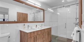 108 Middle Neck Road Gallery 4