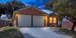 Charming 3 bedroom - Available now!! **MOVE IN SPECIAL 50% off 2nd full months rent** Charming 3 bedroom - Available now!! **MOVE IN SPECIAL 50% off 2nd full months rent** Gallery 1