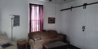 1748 Finch Street Gallery 9