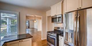 Charming 2 BR / 1 Bath in highly desirable Terrell Heights of San Antonio! Gallery 15
