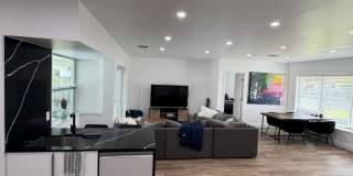 400 SW 9th Avenue Gallery 8