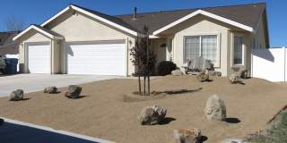 Gorgeous Remodeled Spacious 4 bedroom Gallery 3