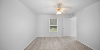 Spacious 3 bedroom 2 bathroom home in Lehigh Acres - New flooring! Gallery 20