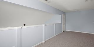 Spacious House in Hadley Park Gallery 22