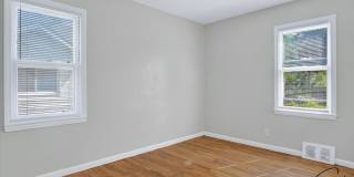 $1600 3 bedroom Redford bungalow Gallery 9