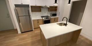 104 Howe Gallery 21