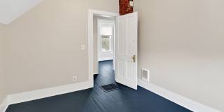 4 Bedroom, 1 Bathroom Home in the York Neighborhood for Rent! Gallery 24