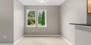 Charming 2BR Condo in Bothell Gallery 7