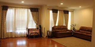 42387 TRELLIS Square Gallery 9