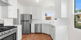 Recently Renovated University Heights 2 Bed 1 Bath with 2 off-street parking spaces! Pet OK! Gallery 17