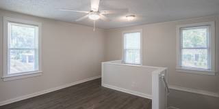 Spacious 3 bedroom, 1 Bathroom Upper Level Duplex Apartment Gallery 14