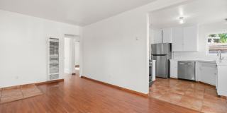 Recently Renovated University Heights 2 Bed 1 Bath with 2 off-street parking spaces! Pet OK! Gallery 10