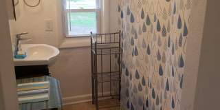 Grand Rapids N.W. Downtown 2 Bdrm Bungalow Gallery 17