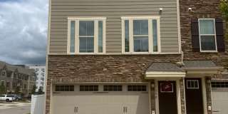 3 Bed/2.5 Ba Townhome Gallery 1