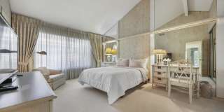 175 Gran Via Gallery 33