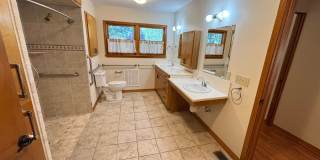 Charming Mid-Century Modern Home Just Minutes from the U of A! Gallery 13