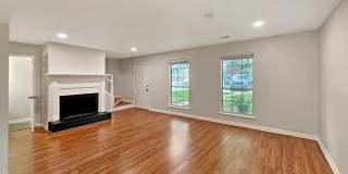COMING SOON: Beautifully Updated 2/2.5 Townhome Near Truist Park Gallery 7
