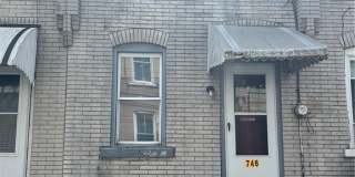 746 Laufer Street Gallery 1