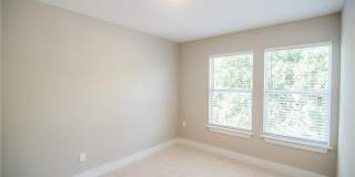 Updated 2-Story Townhome in Prime North Austin Gallery 17
