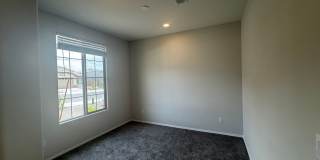 BRAND NEW HOME IN ALORAVITA IN PEORIA Gallery 38
